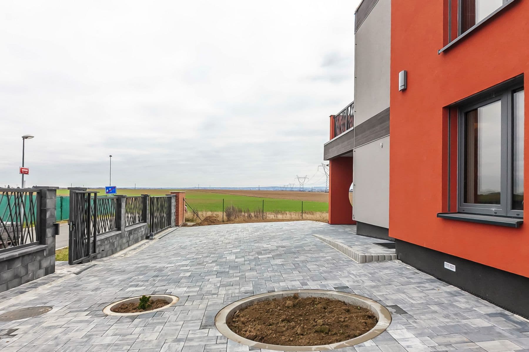 Prenájom bytu  180 m², Ibišková, Praha, Praha