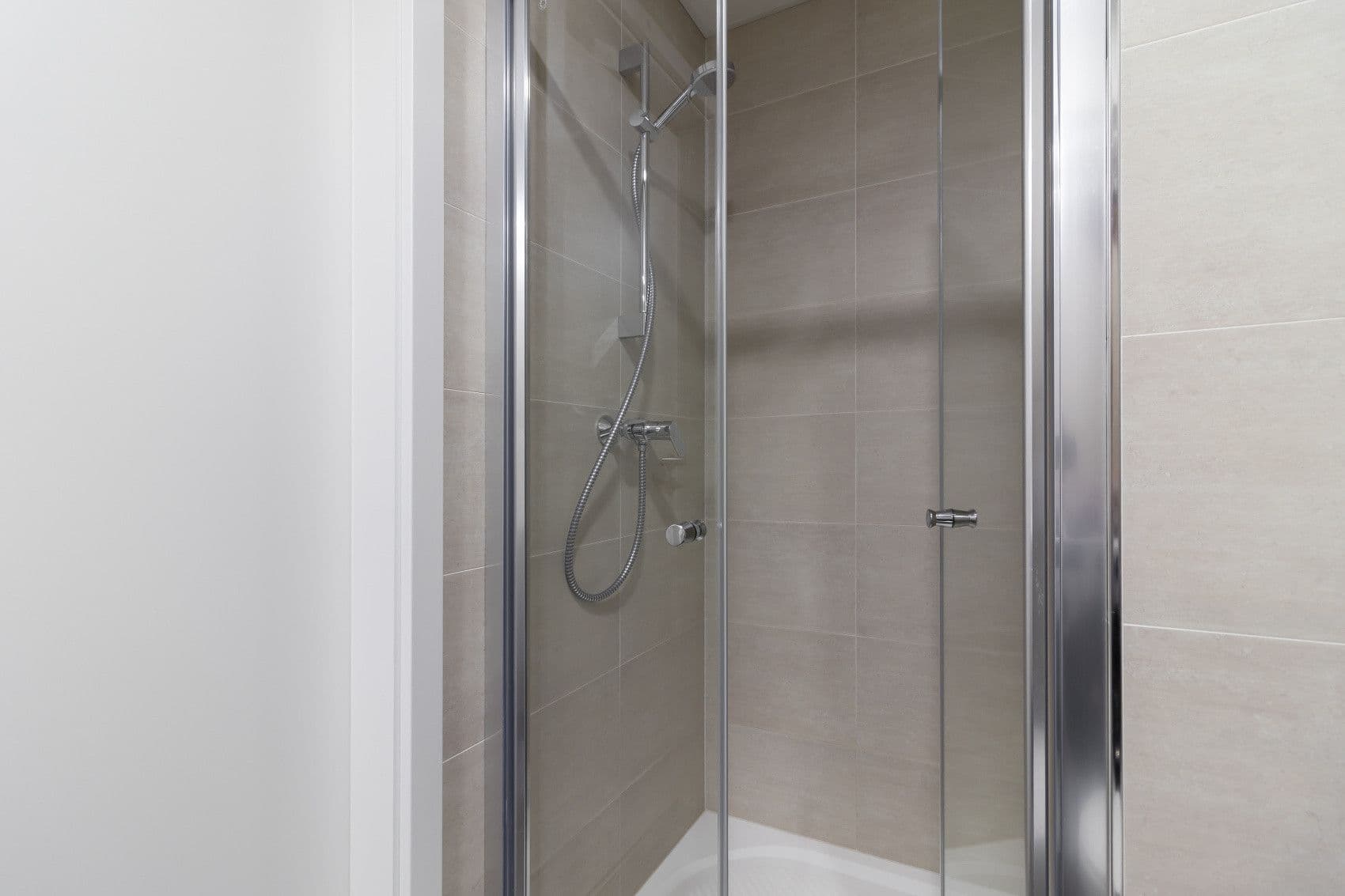 Prenájom bytu  20 m², Plzeňská, Praha, Praha