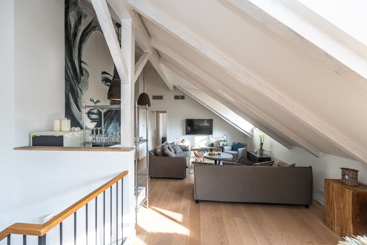 Prenájom bytu  100 m², Petrská, Praha, Praha