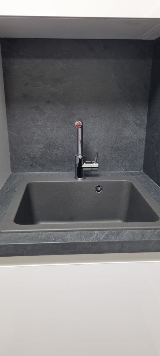 Prenájom bytu  63 m², Sokolovská, Praha, Praha