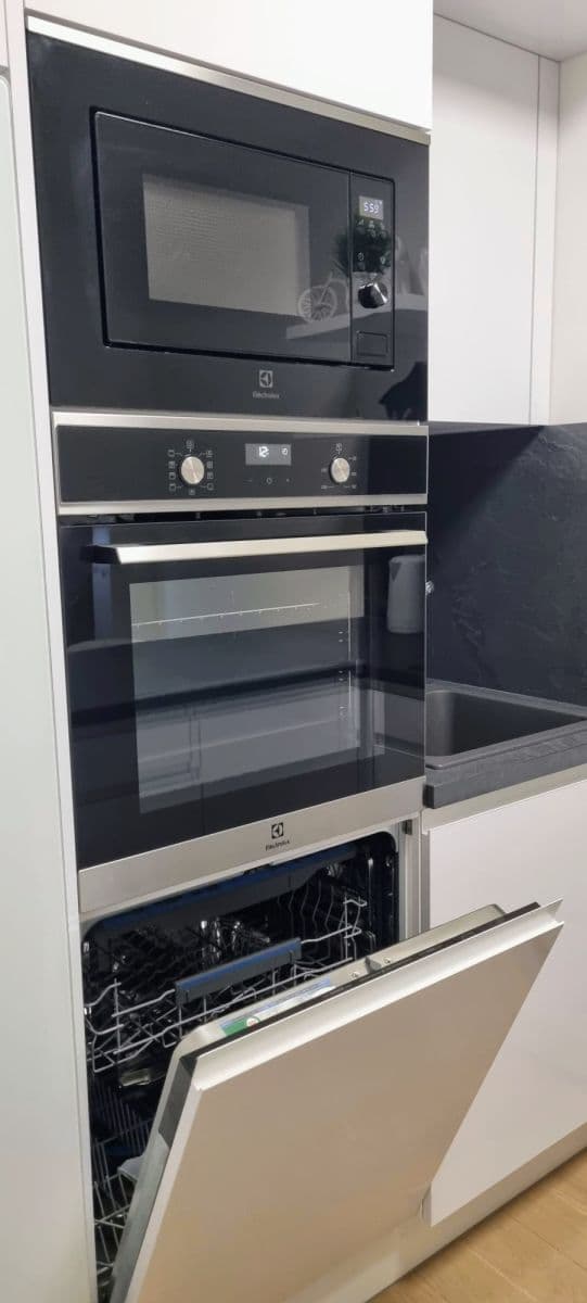 Prenájom bytu  63 m², Sokolovská, Praha, Praha