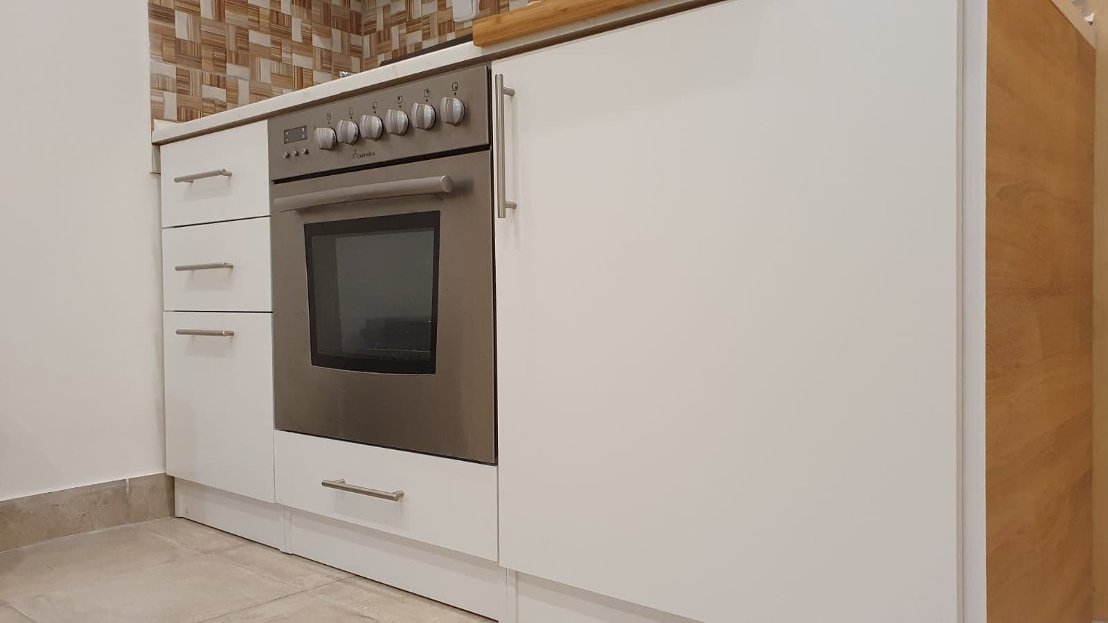 Prenájom bytu  46 m², Opatovická, Praha, Praha