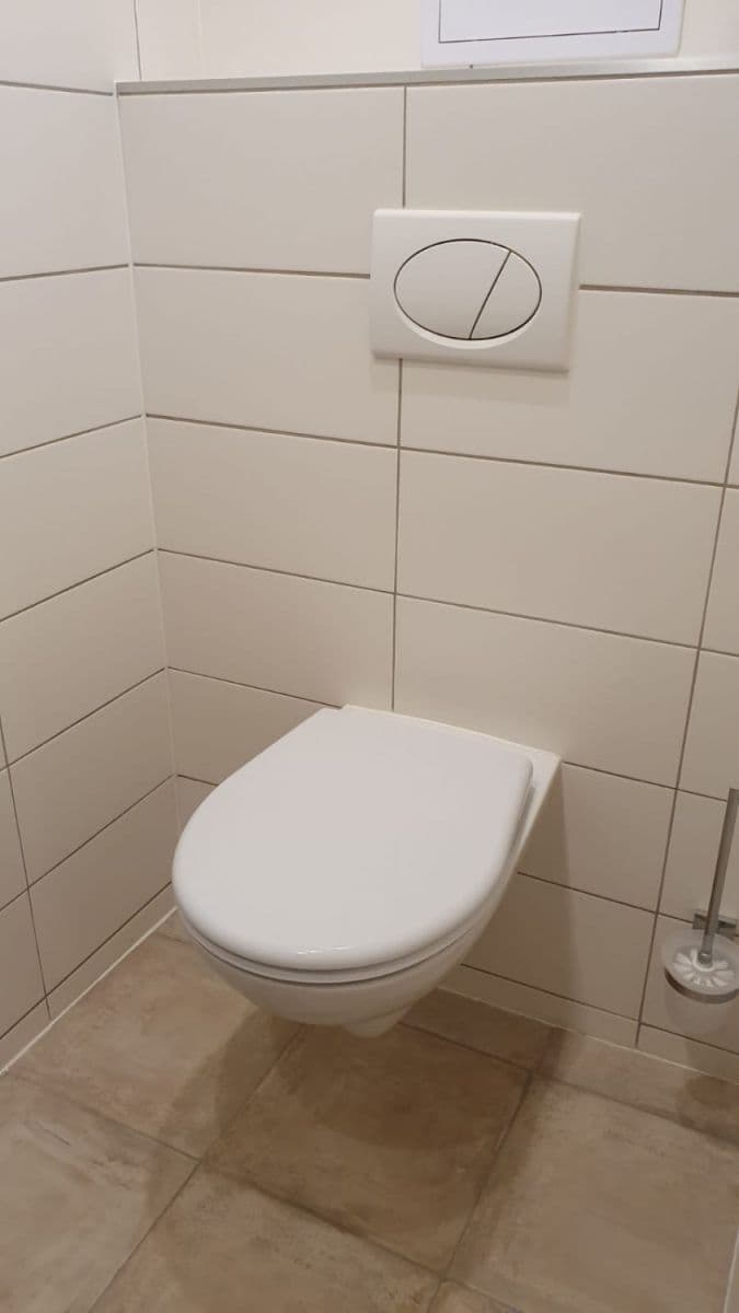 Prenájom bytu  46 m², Opatovická, Praha, Praha