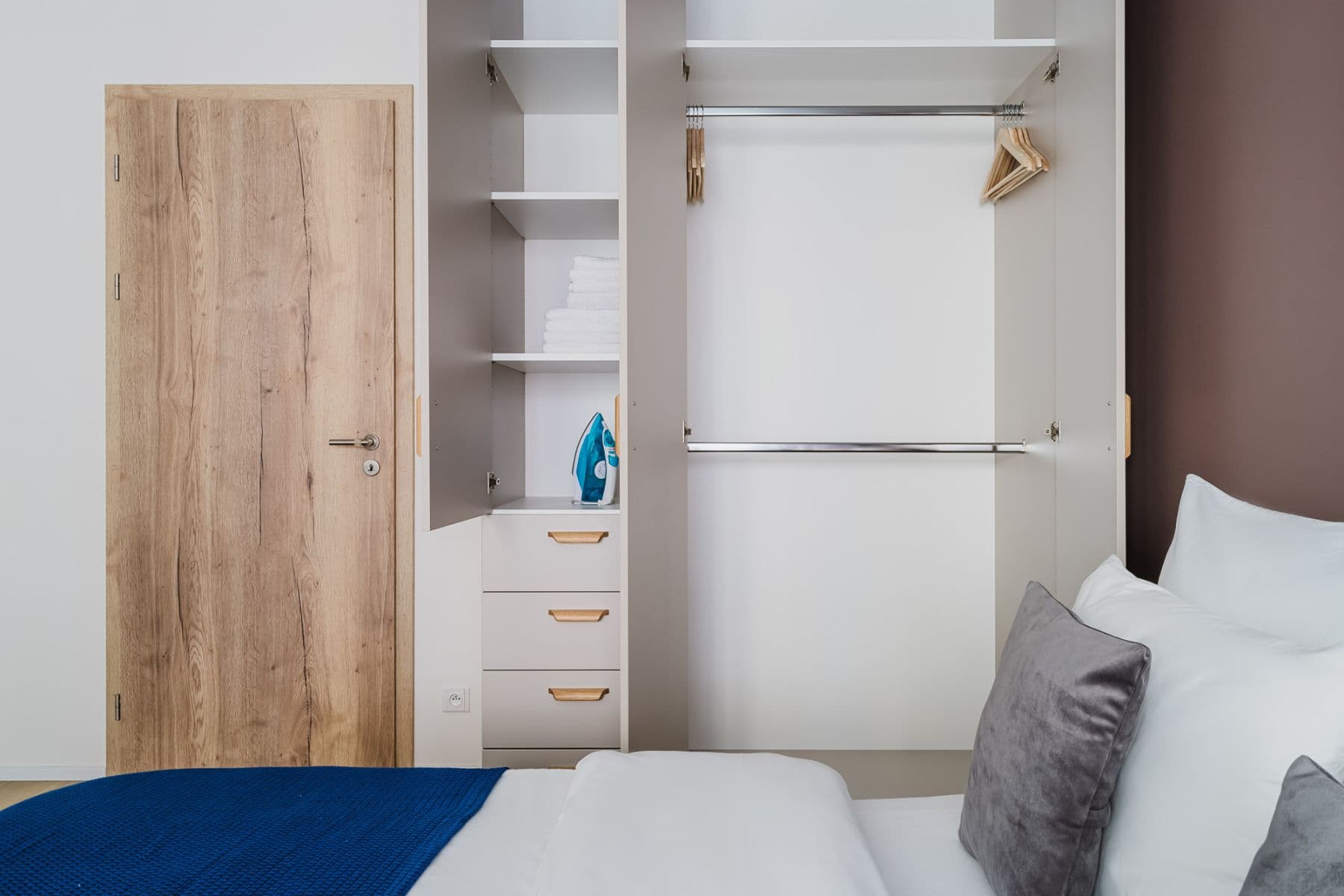 Prenájom bytu  58 m², Vrbenského, Praha, Praha