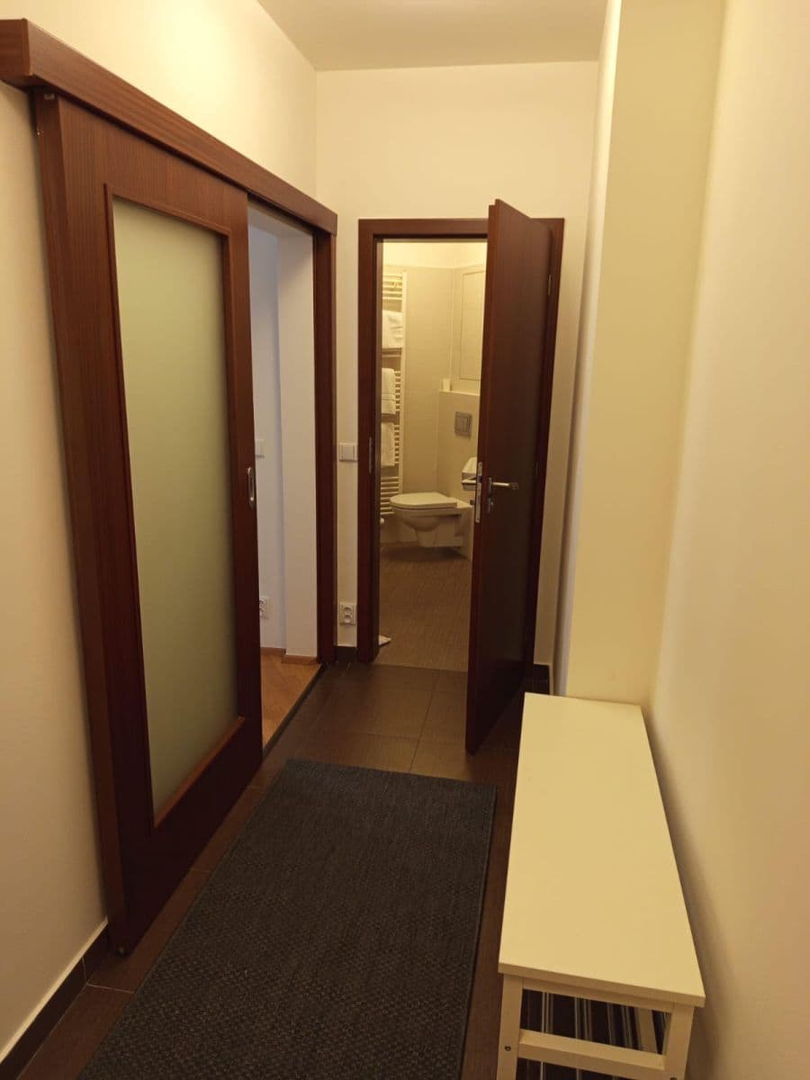 Prenájom bytu  50 m², Teplická, Praha, Praha