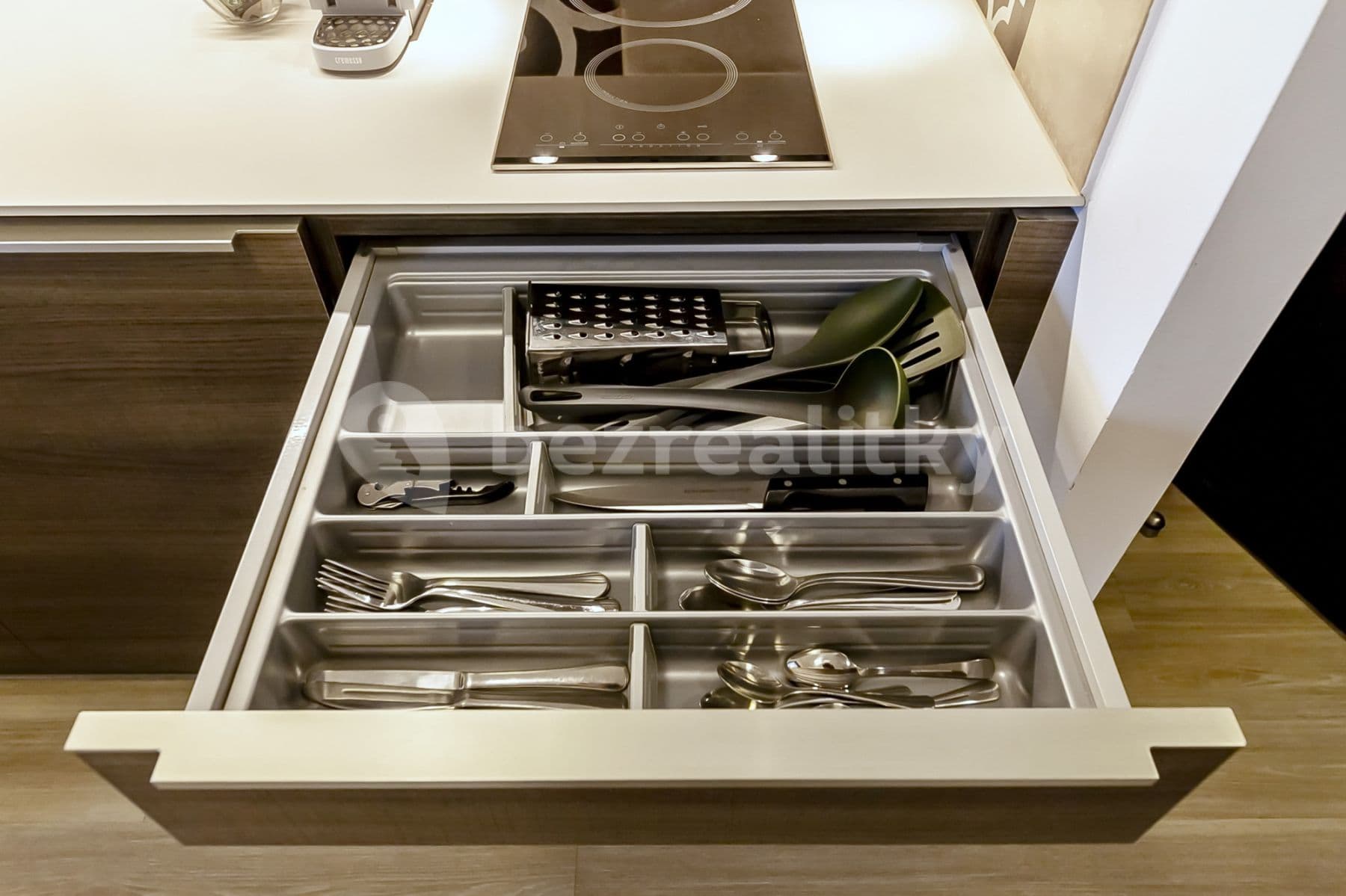 Prenájom bytu  30 m², Legerova, Praha, Praha