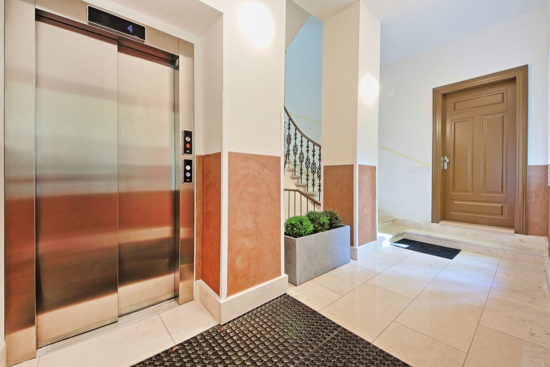 Prenájom bytu  110 m², Na Bojišti, Praha, Praha