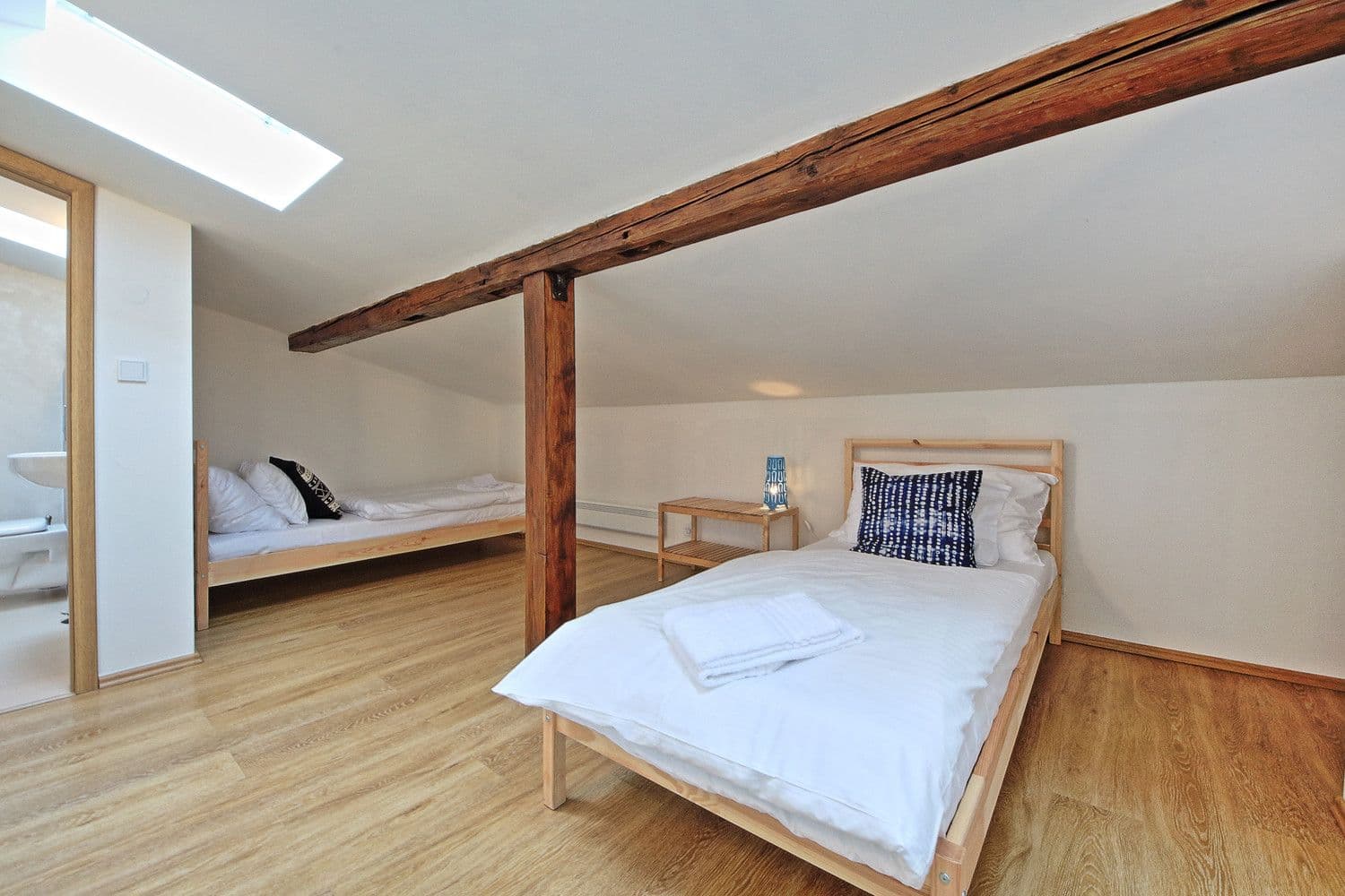 Prenájom bytu  110 m², Na Bojišti, Praha, Praha