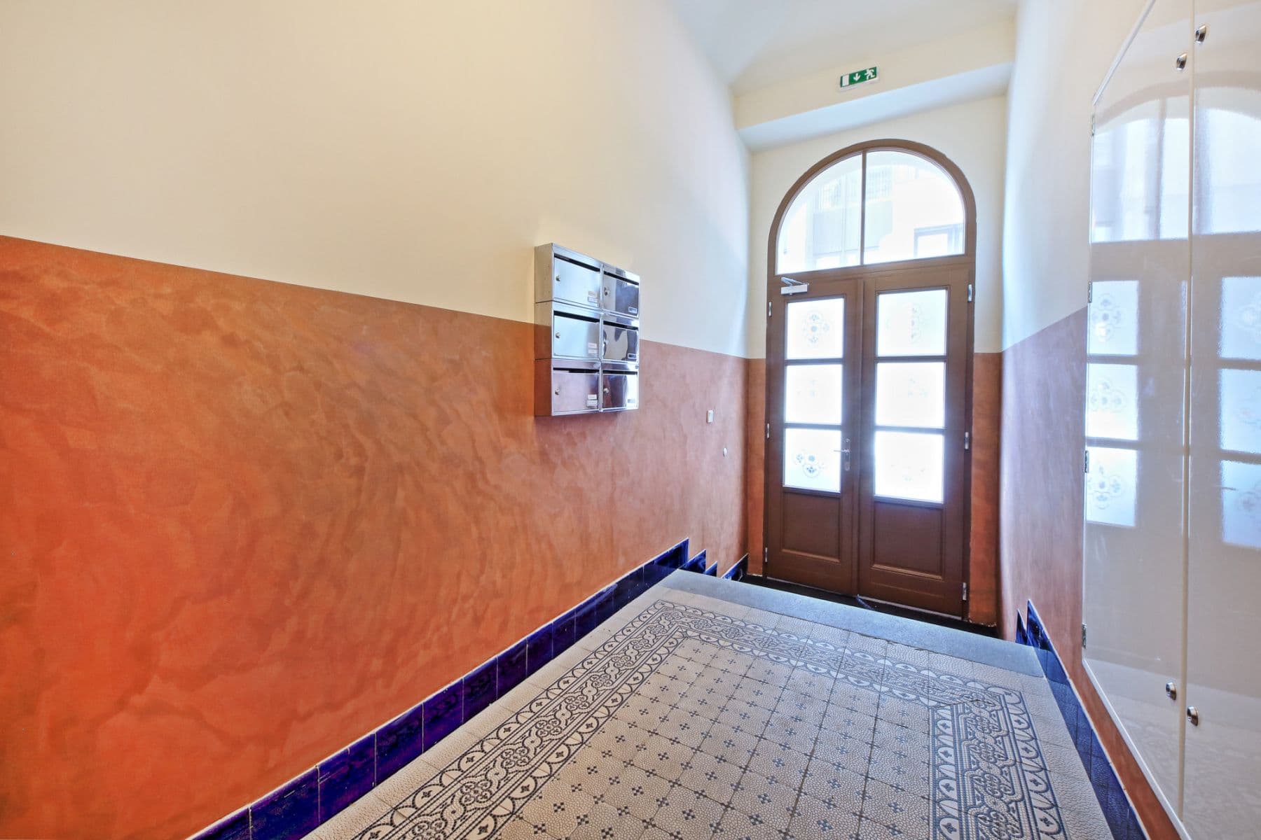 Prenájom bytu  110 m², Na Bojišti, Praha, Praha