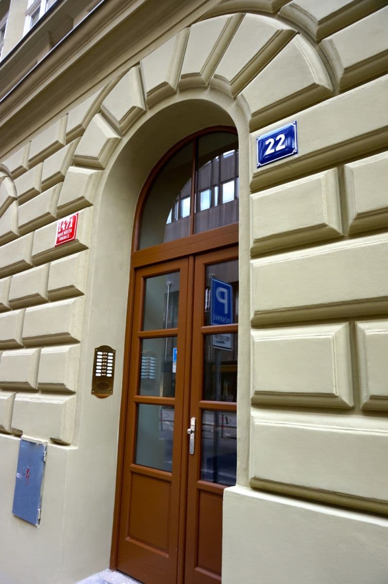 Prenájom bytu  110 m², Na Bojišti, Praha, Praha