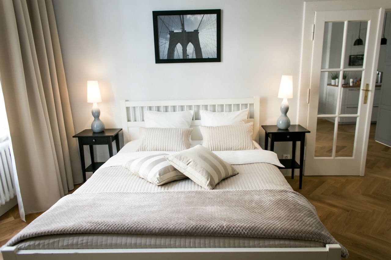 Prenájom bytu  80 m², Na Hutích, Praha, Praha