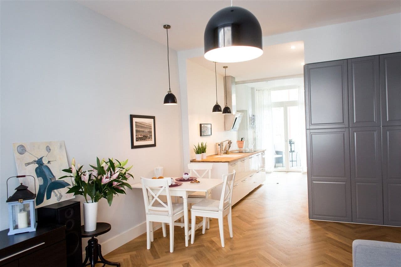 Prenájom bytu  80 m², Na Hutích, Praha, Praha