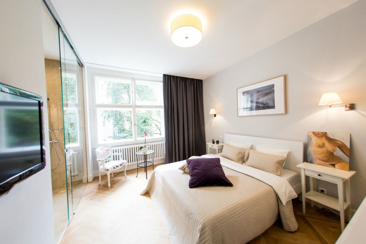 Prenájom bytu  80 m², Na Hutích, Praha, Praha