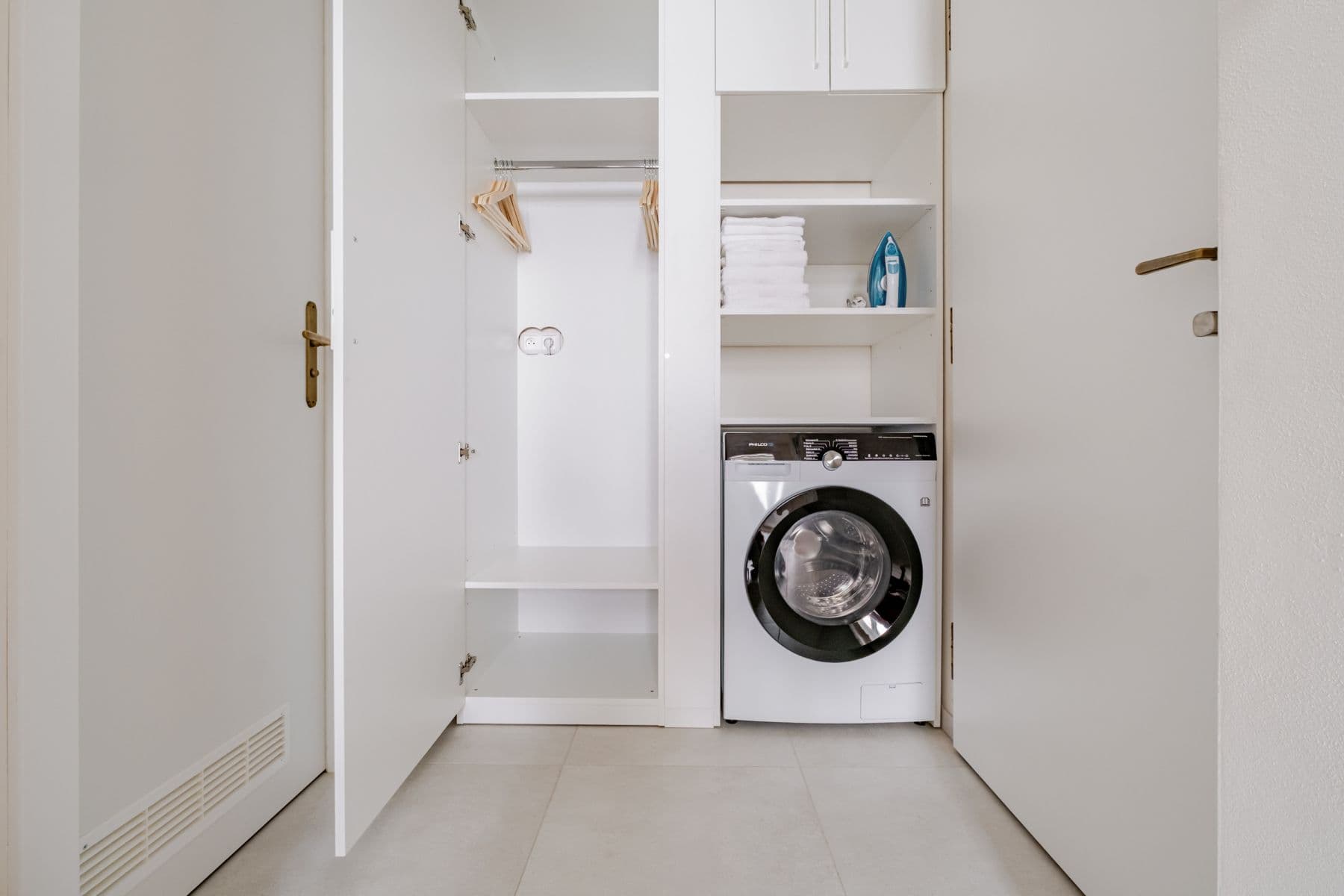 Prenájom bytu  28 m², Veletržní, Praha, Praha