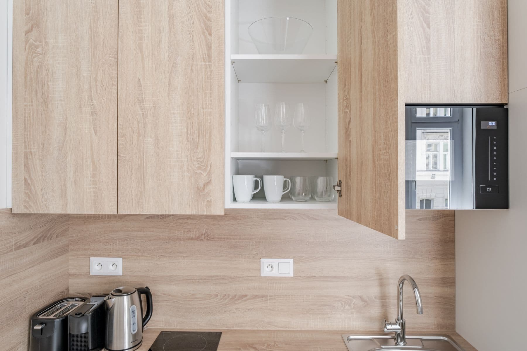 Prenájom bytu  28 m², Veletržní, Praha, Praha