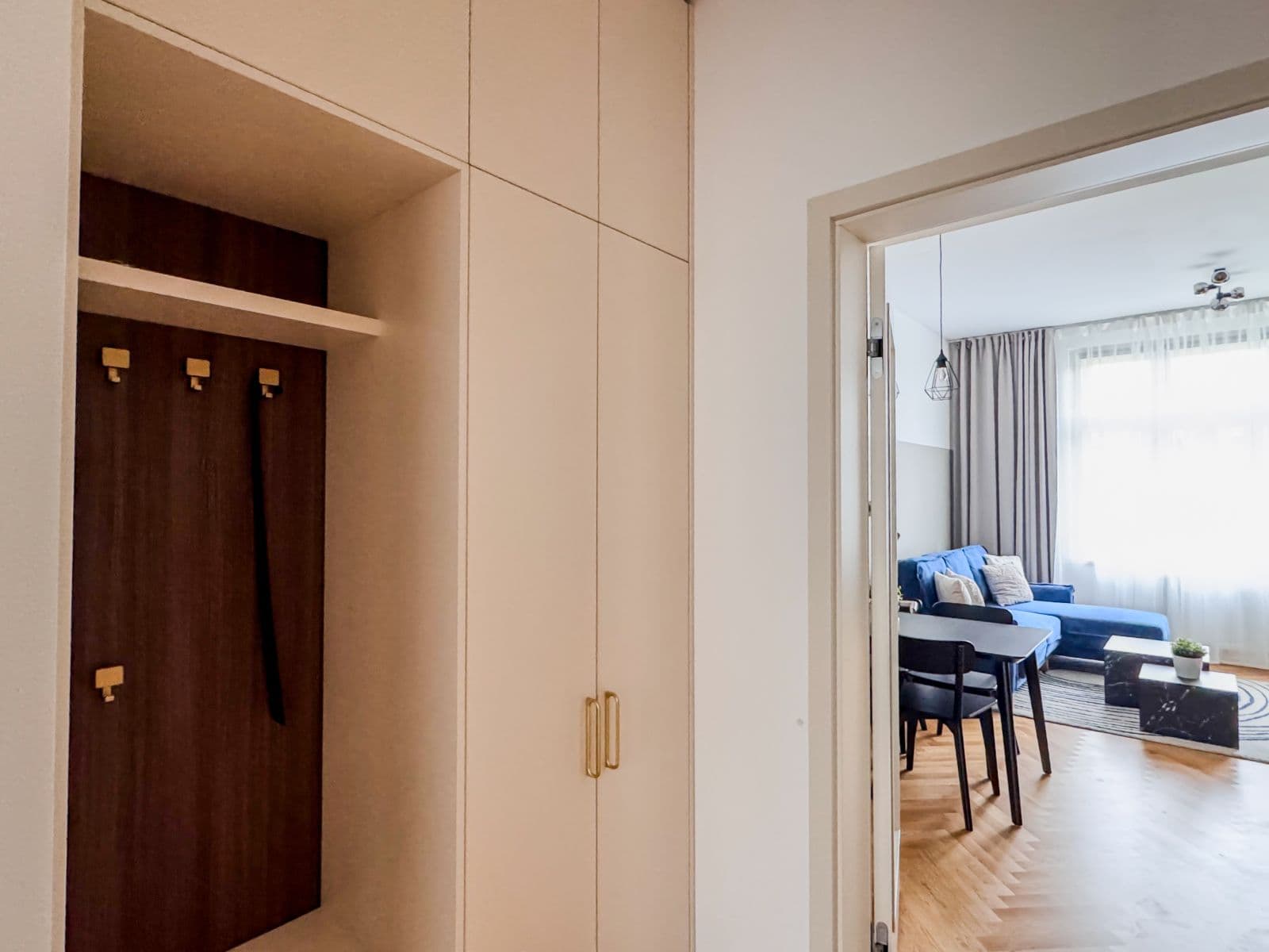 Prenájom bytu  55 m², Na Výšinách, Praha, Praha