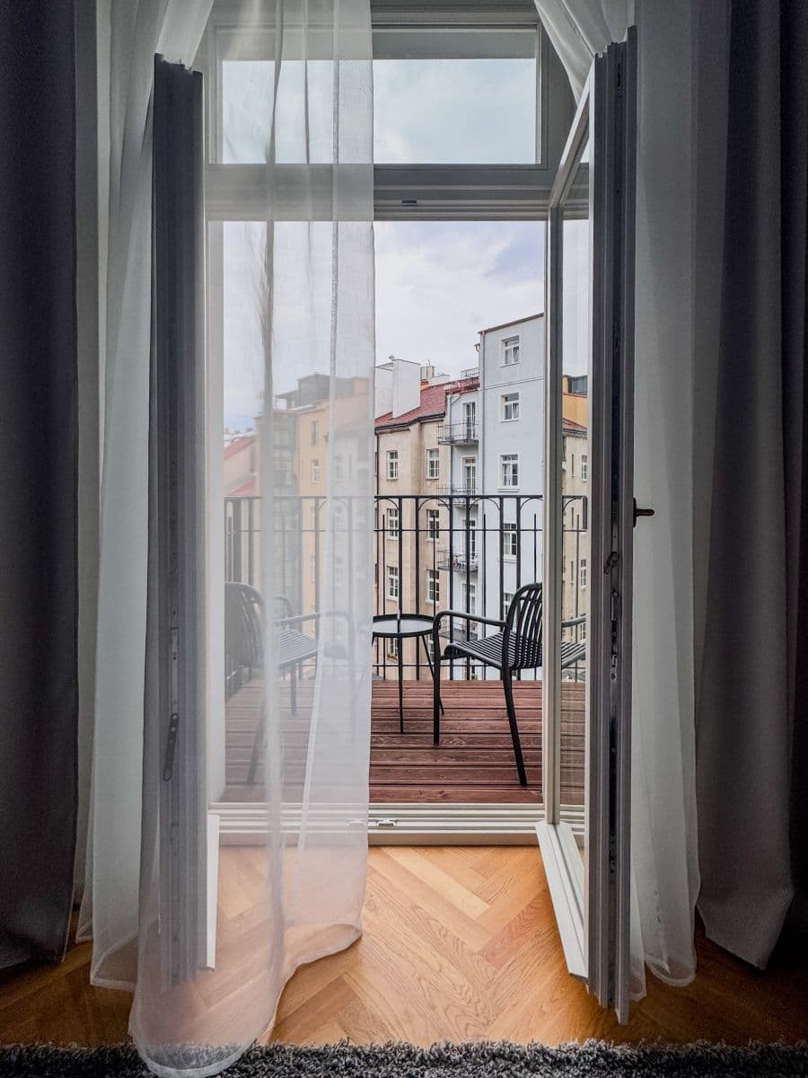Prenájom bytu  55 m², Na Výšinách, Praha, Praha