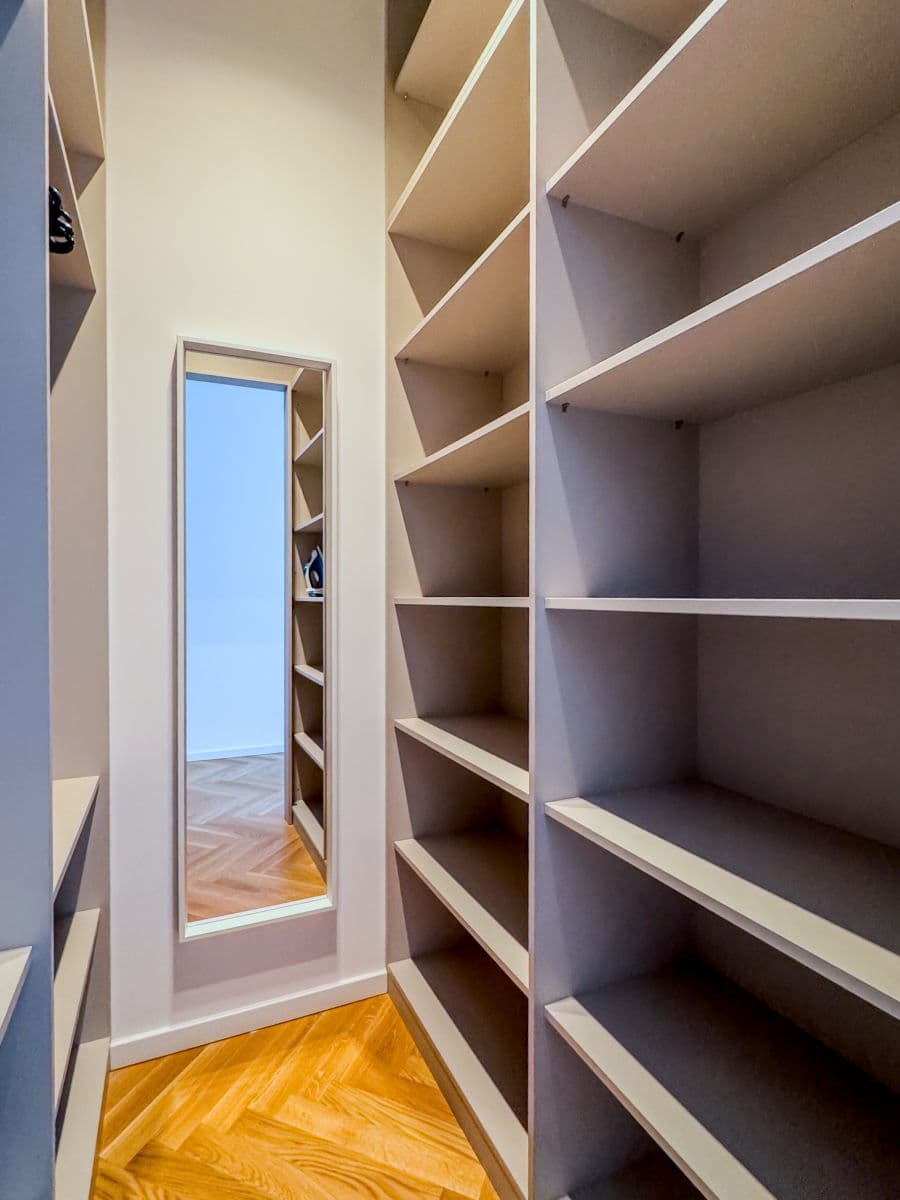 Prenájom bytu  55 m², Na Výšinách, Praha, Praha