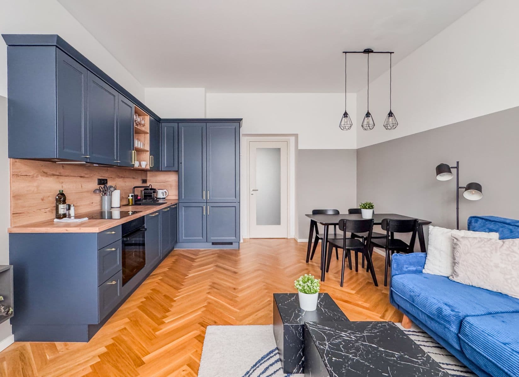 Prenájom bytu  55 m², Na Výšinách, Praha, Praha