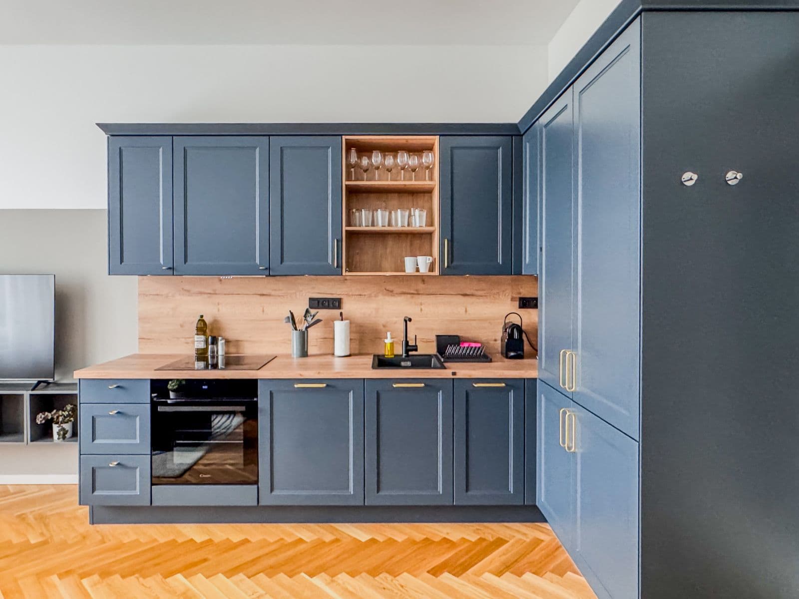 Prenájom bytu  55 m², Na Výšinách, Praha, Praha