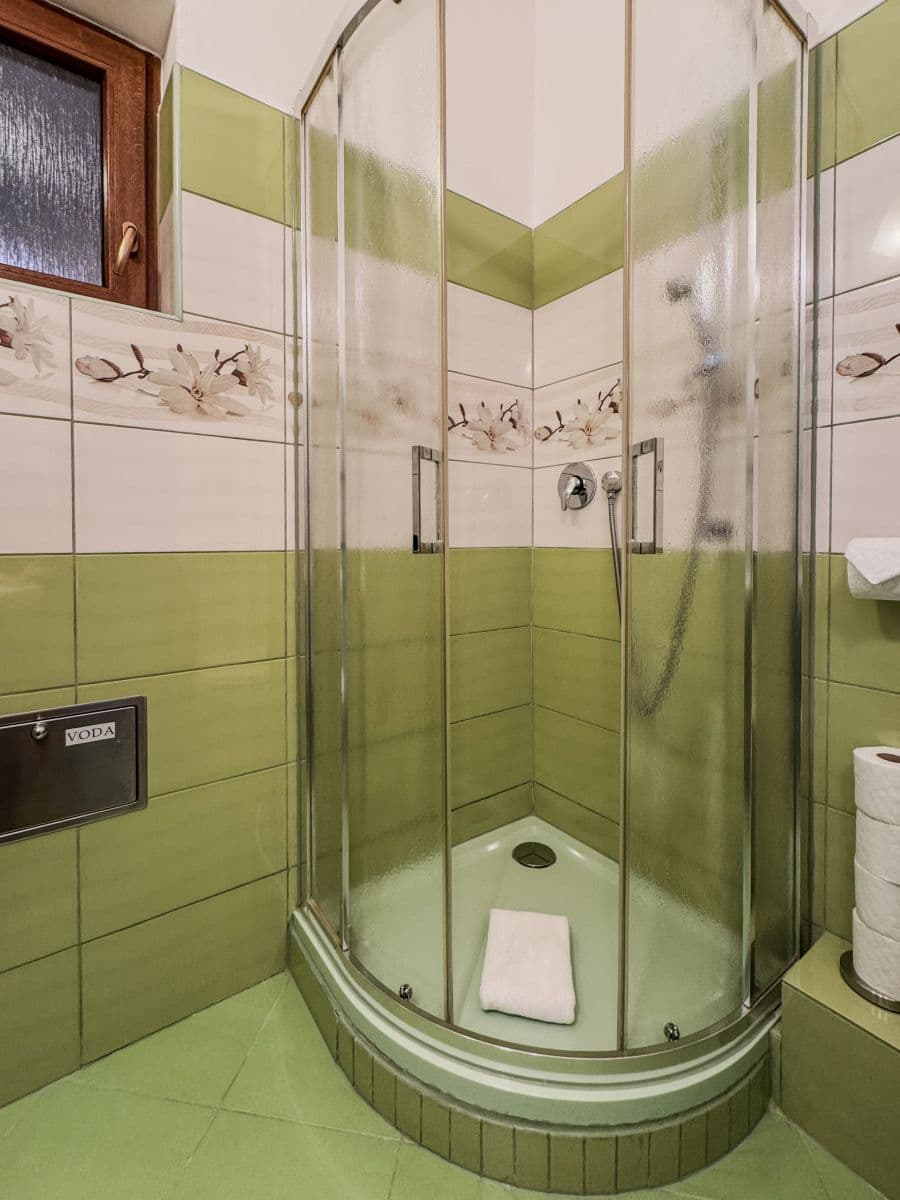 Prenájom bytu 120 m², Šmilovského, Praha, Praha Prenájom bytu 120 m², Šmilovského, Praha, Praha