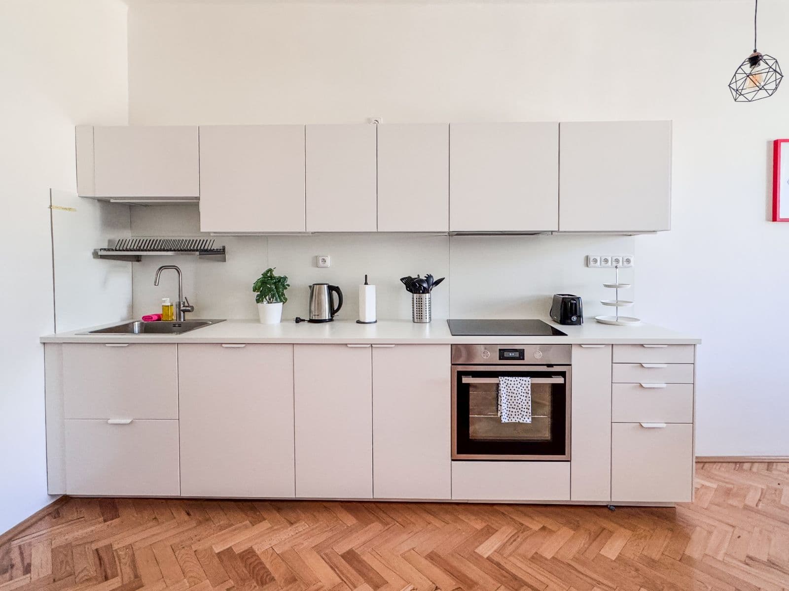 Prenájom bytu 120 m², Šmilovského, Praha, Praha Prenájom bytu 120 m², Šmilovského, Praha, Praha