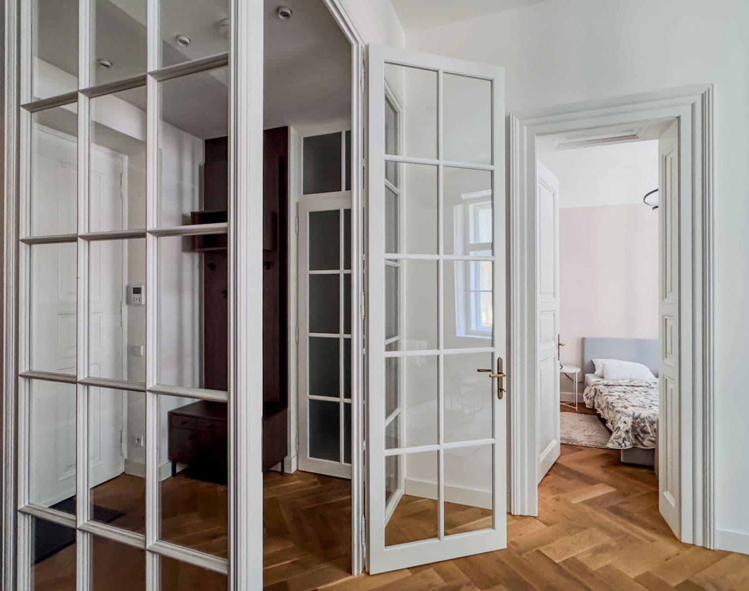 Prenájom bytu  40 m², Dlážděná, Praha, Praha