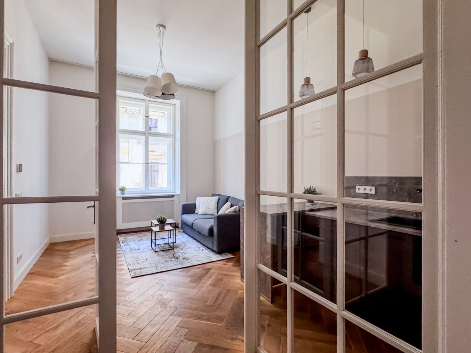 Prenájom bytu  40 m², Dlážděná, Praha, Praha