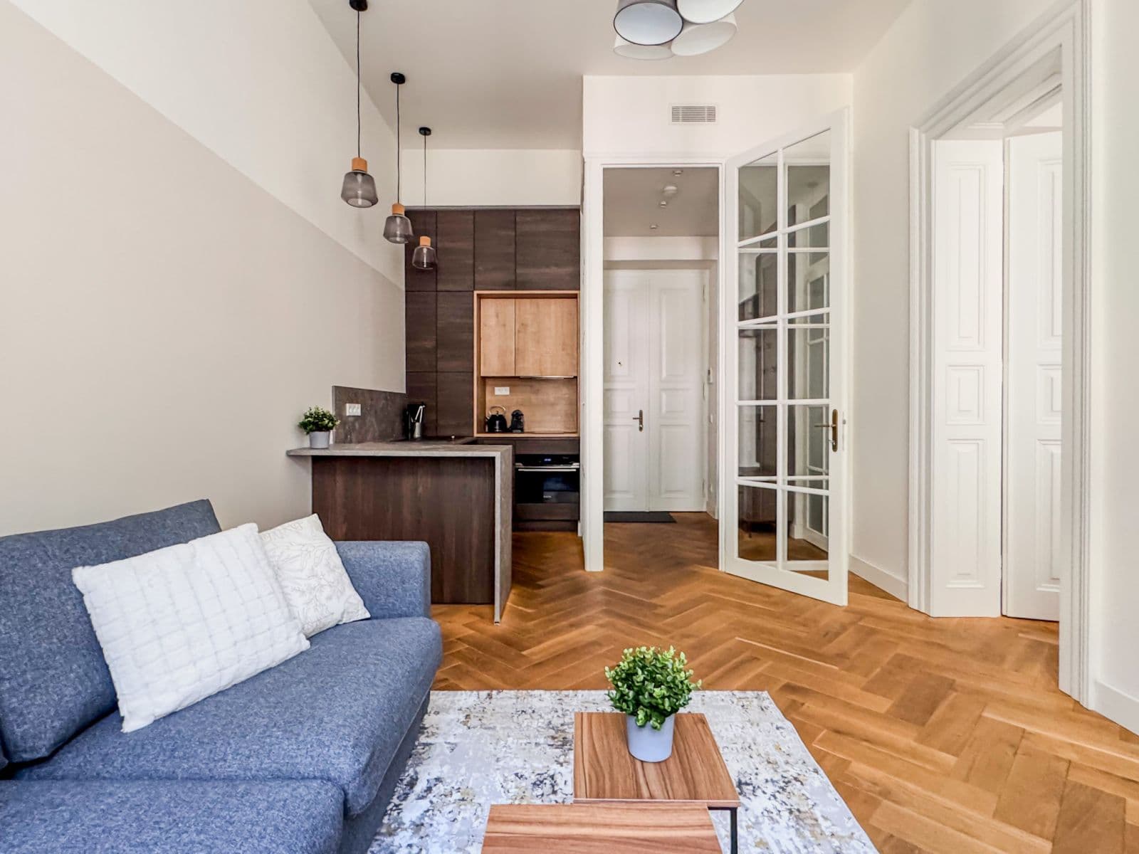Prenájom bytu  40 m², Dlážděná, Praha, Praha