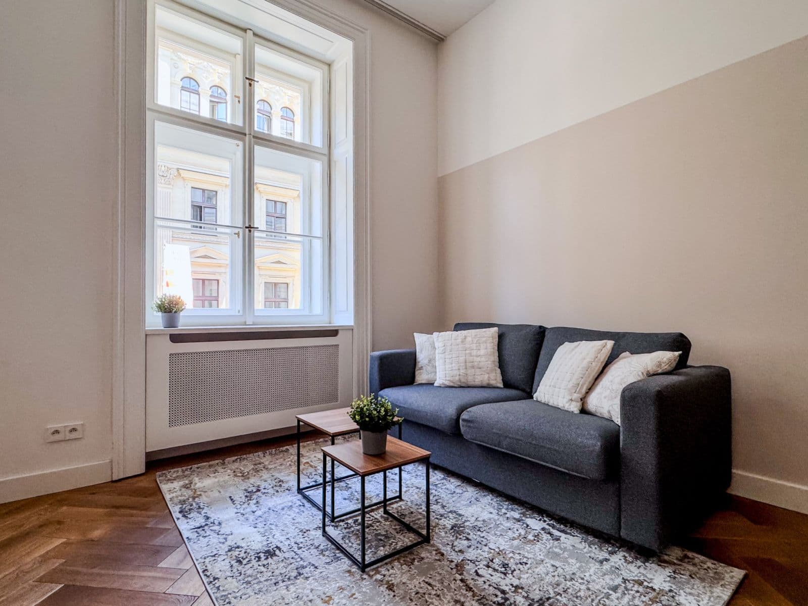 Prenájom bytu  40 m², Dlážděná, Praha, Praha