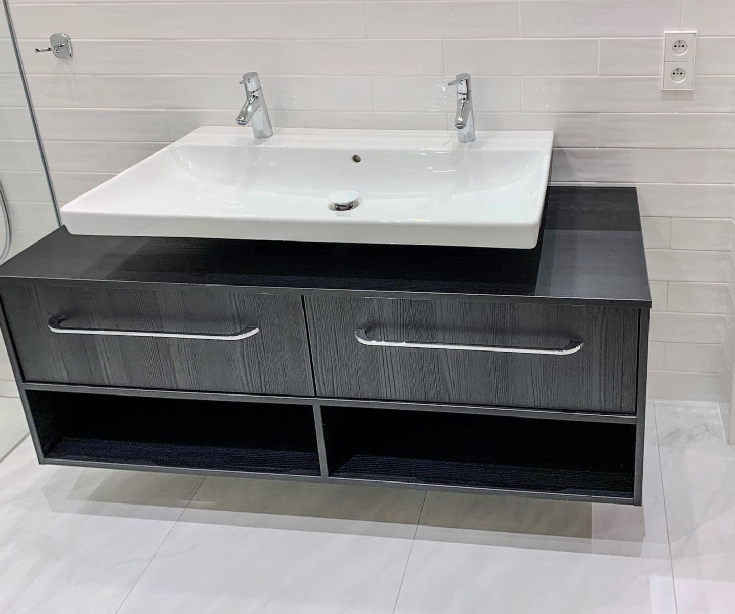 Prenájom bytu  40 m², Dlážděná, Praha, Praha