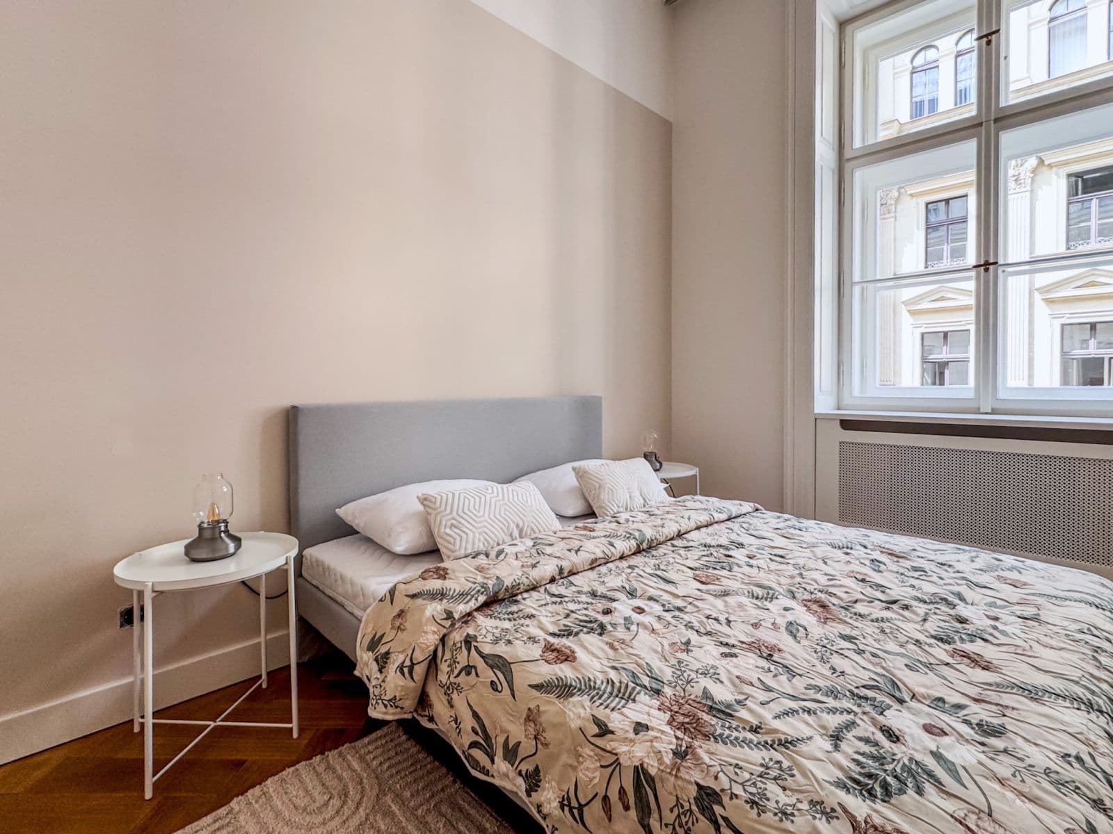 Prenájom bytu  40 m², Dlážděná, Praha, Praha
