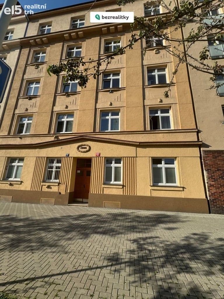 Prenájom bytu  20 m², U Uranie, Praha, Praha