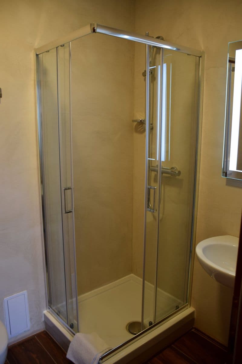 Prenájom bytu  25 m², Sokolská, Praha, Praha