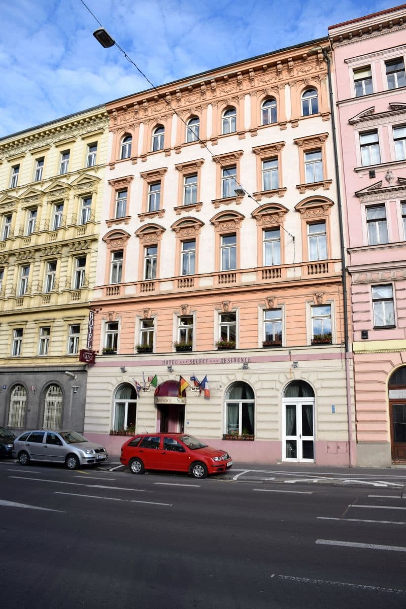 Prenájom bytu  25 m², Sokolská, Praha, Praha