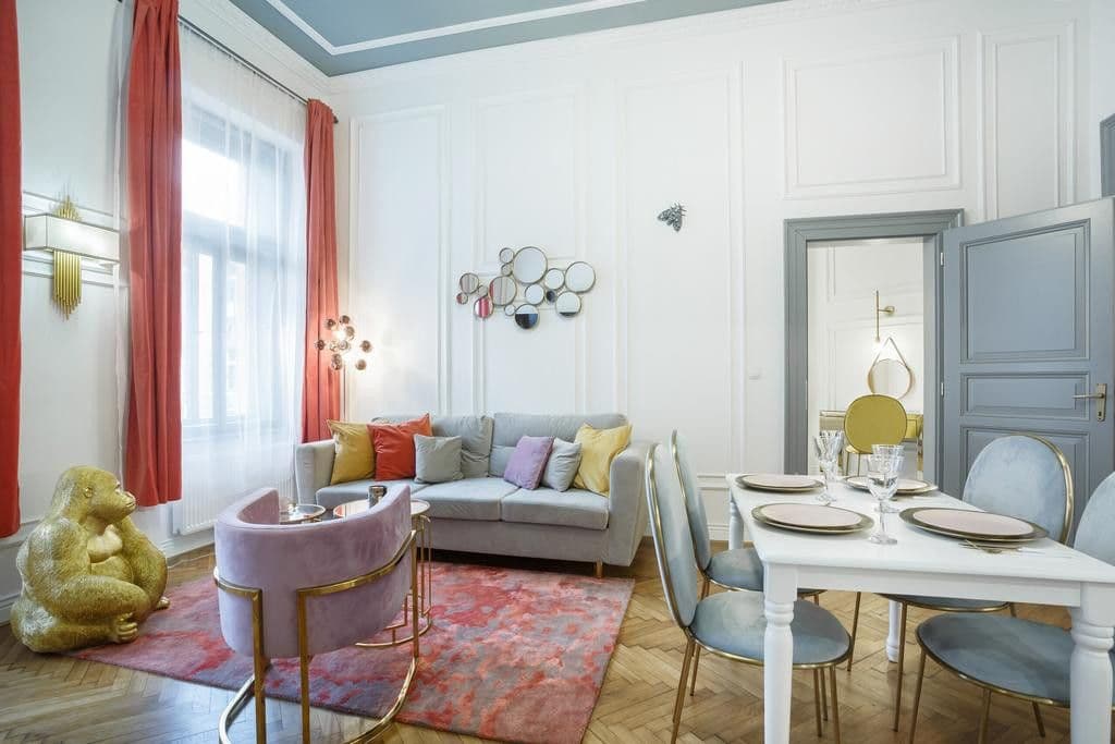 Prenájom bytu  130 m², Opletalova, Praha, Praha