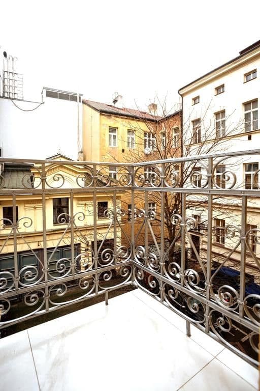 Prenájom bytu  130 m², Opletalova, Praha, Praha