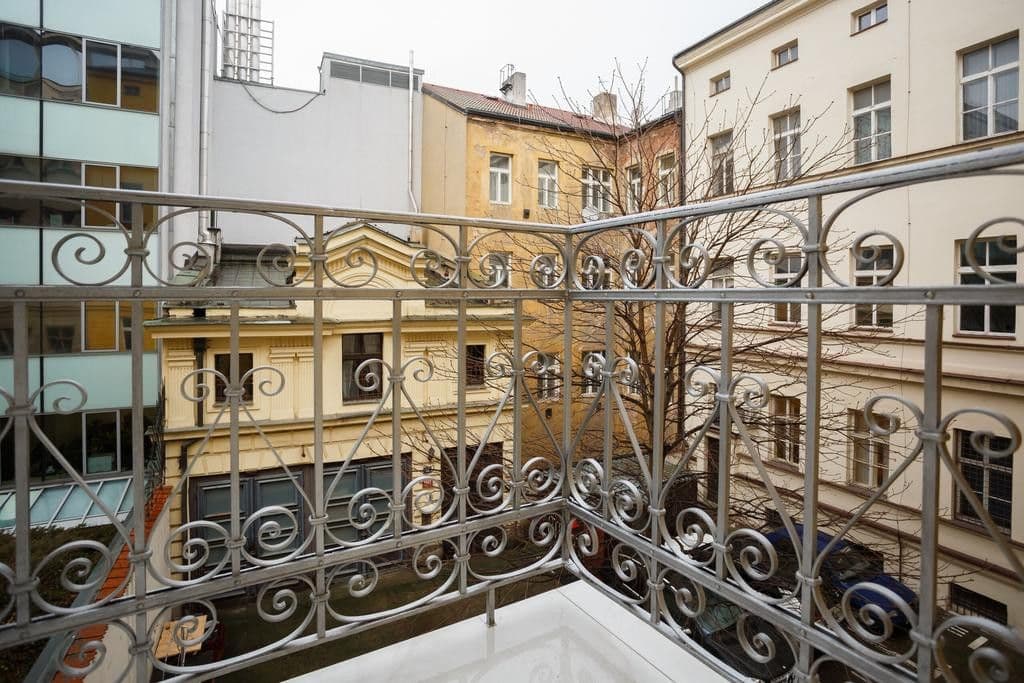 Prenájom bytu  130 m², Opletalova, Praha, Praha