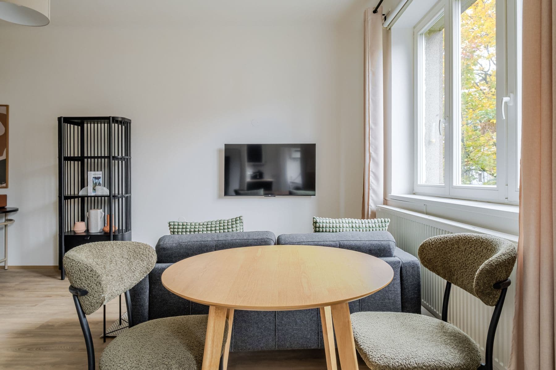 Prenájom bytu  35 m², Ostrovského, Praha, Praha