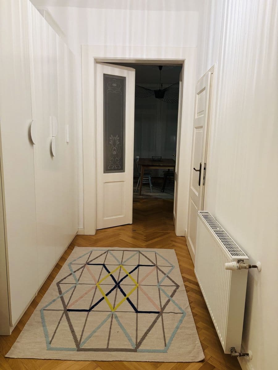 Prenájom bytu  80 m², Dvacátého Osmého Pluku, Praha, Praha