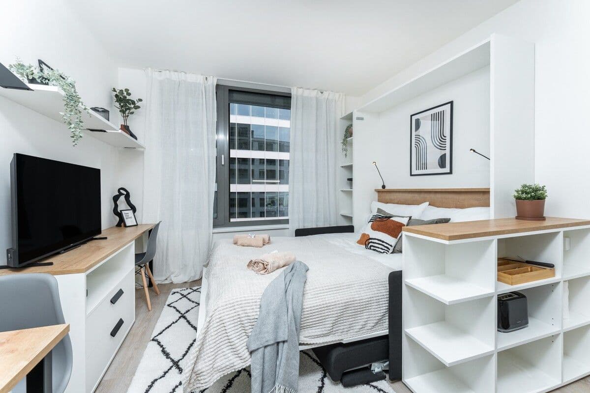 Prenájom bytu  20 m², Plzeňská, Praha, Praha