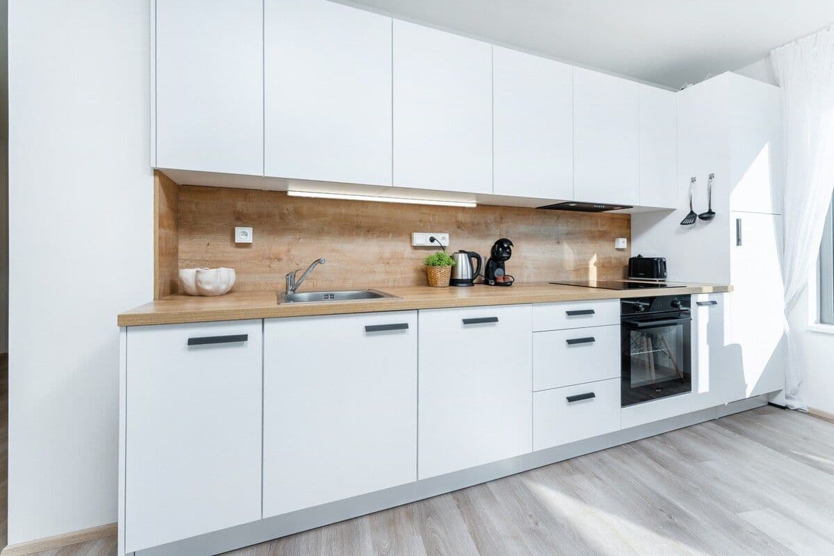 Prenájom bytu  45 m², Plzeňská, Praha, Praha