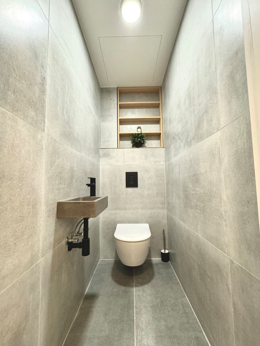 Prenájom bytu  50 m², Křemencova, Praha, Praha