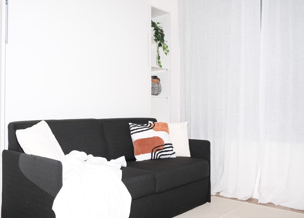 Prenájom bytu  23 m², Plzeňská, Praha, Praha