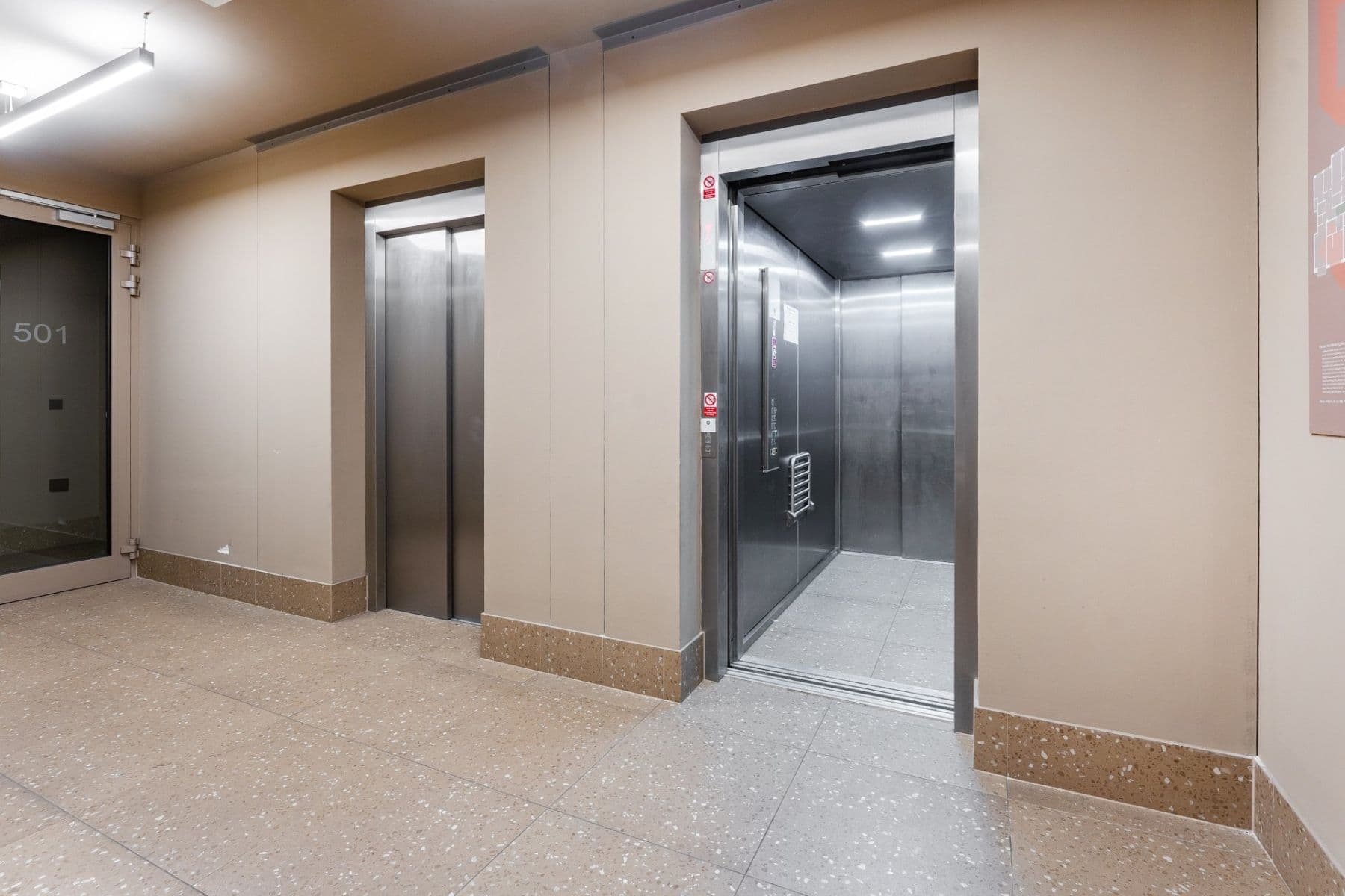 Prenájom bytu  53 m², V Háji, Praha, Praha