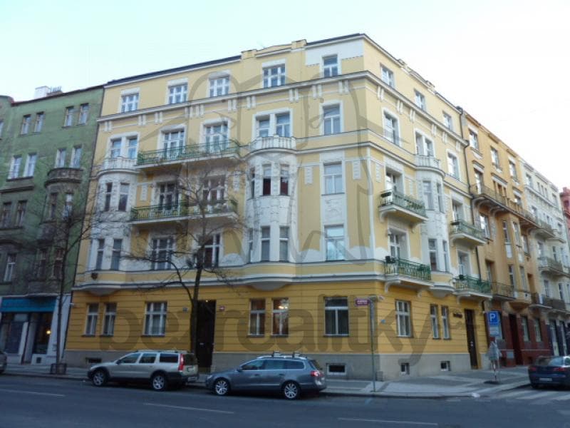 Prenájom bytu 3-izbový 85 m², Slavíkova, Praha, Praha