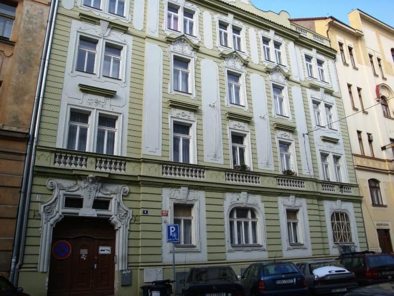 Prenájom bytu 3-izbový 95 m², Vrázova, Praha, Praha