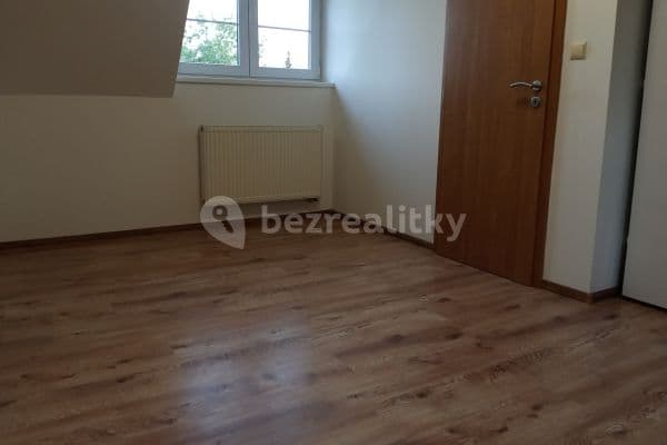 Prenájom bytu 2-izbový 32 m², V Růžovém údolí, Kralupy nad Vltavou