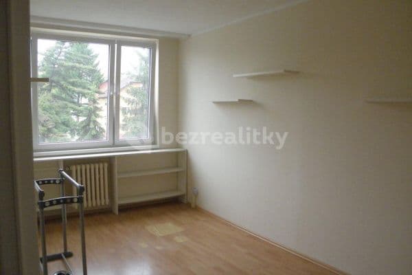 Prenájom bytu 3-izbový 81 m², Praha, Praha