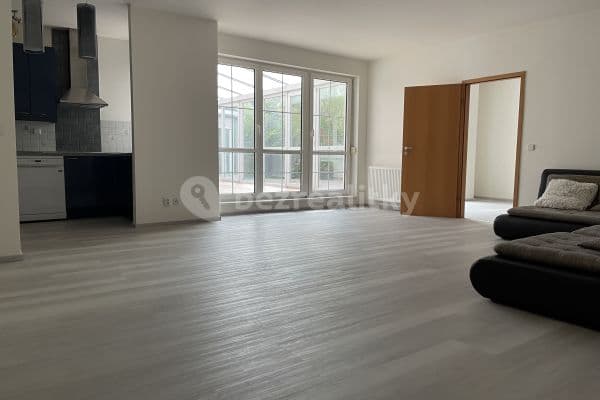 Prenájom bytu 5-izbový 130 m², Praha, Praha